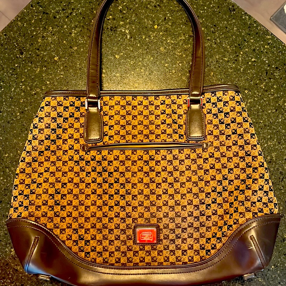 Liz Claiborne shoulder bag.